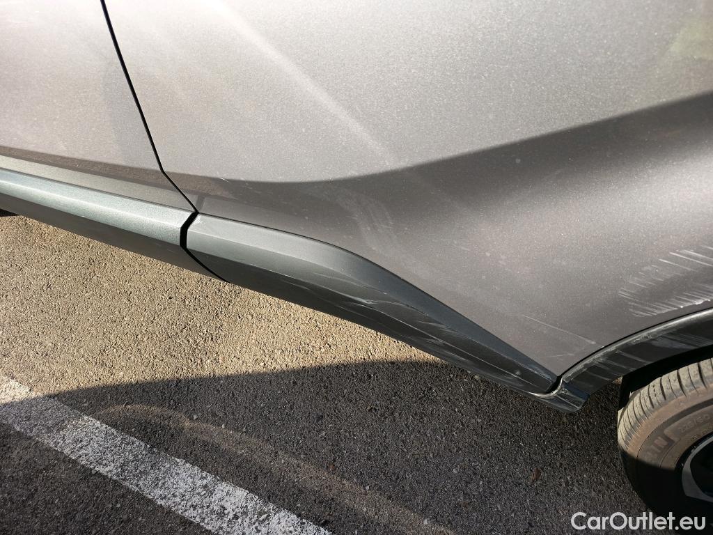  Toyota  C-HR TOYOTA  / 2016 / 5P / todoterreno 1.8 125H Advance (CX) #28