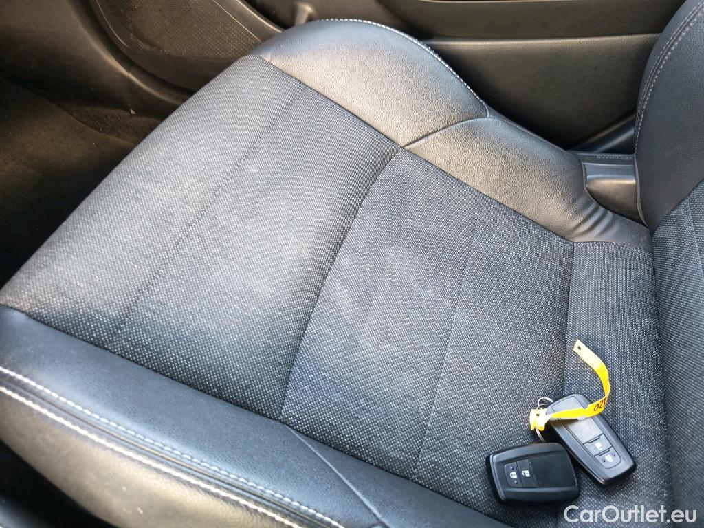  Toyota  Corolla TOYOTA  / 2019 / 5P / familiar 2.0 180H STYLE E-CVT TOURING SPORT #23