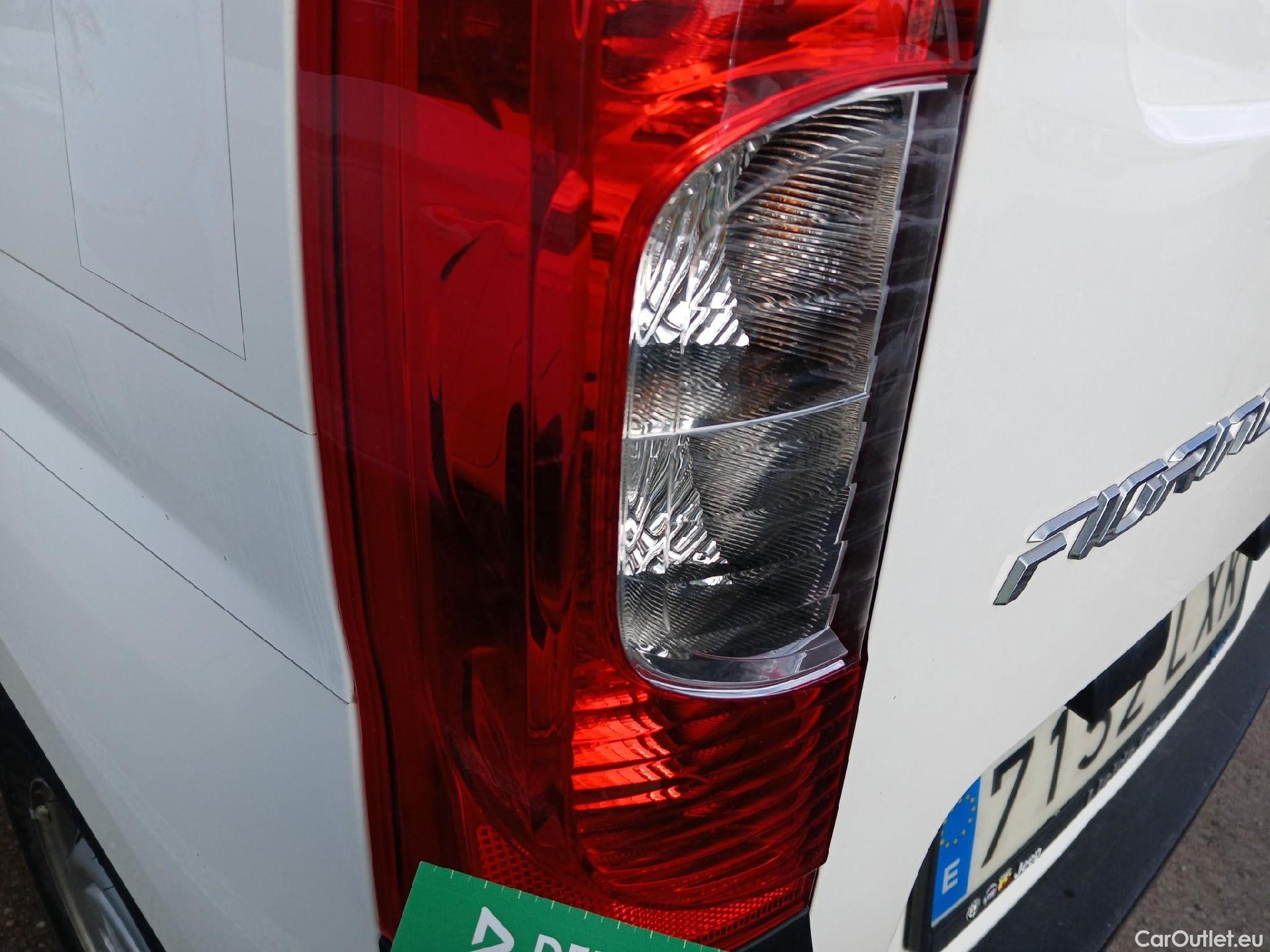  Fiat  Fiorino FIAT  / 2016 / 4P / furgón derivado de turismo Cargo SX N1 1.3 MJet 59 kW (80 CV) #34