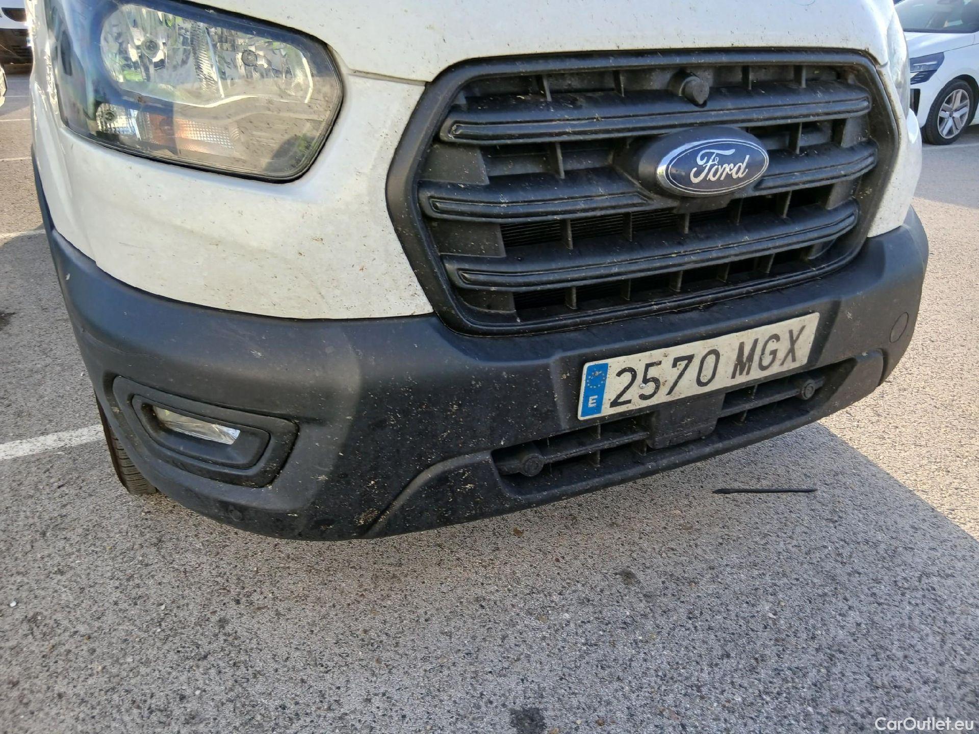  Ford  Transit FORD  / 2013 / 4P / furgón 350 96kW L3H2 Van Trend FWD Auto #8