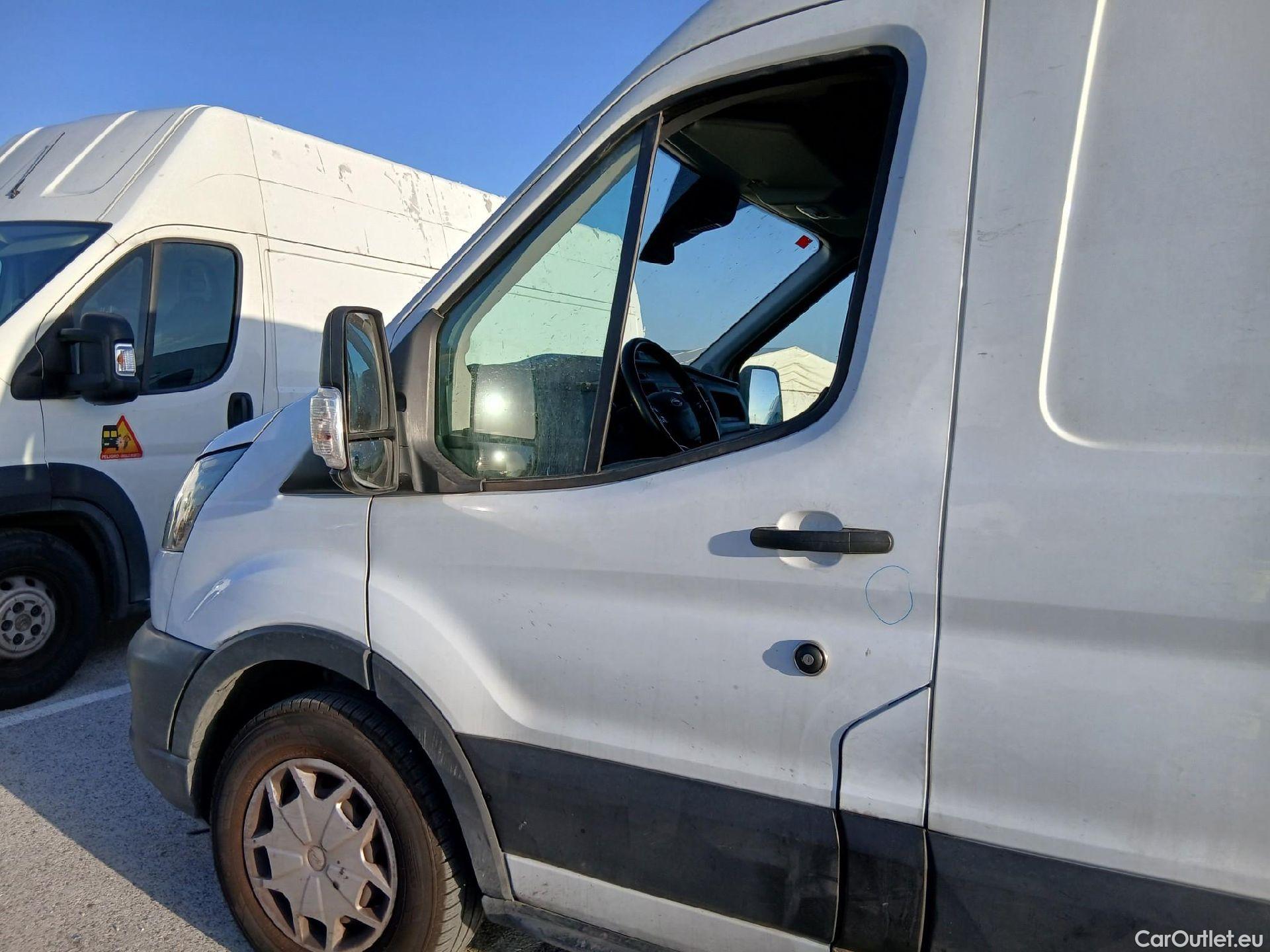  Ford  Transit FORD  / 2013 / 4P / furgón 350 96kW L3H2 Van Trend FWD Auto #12