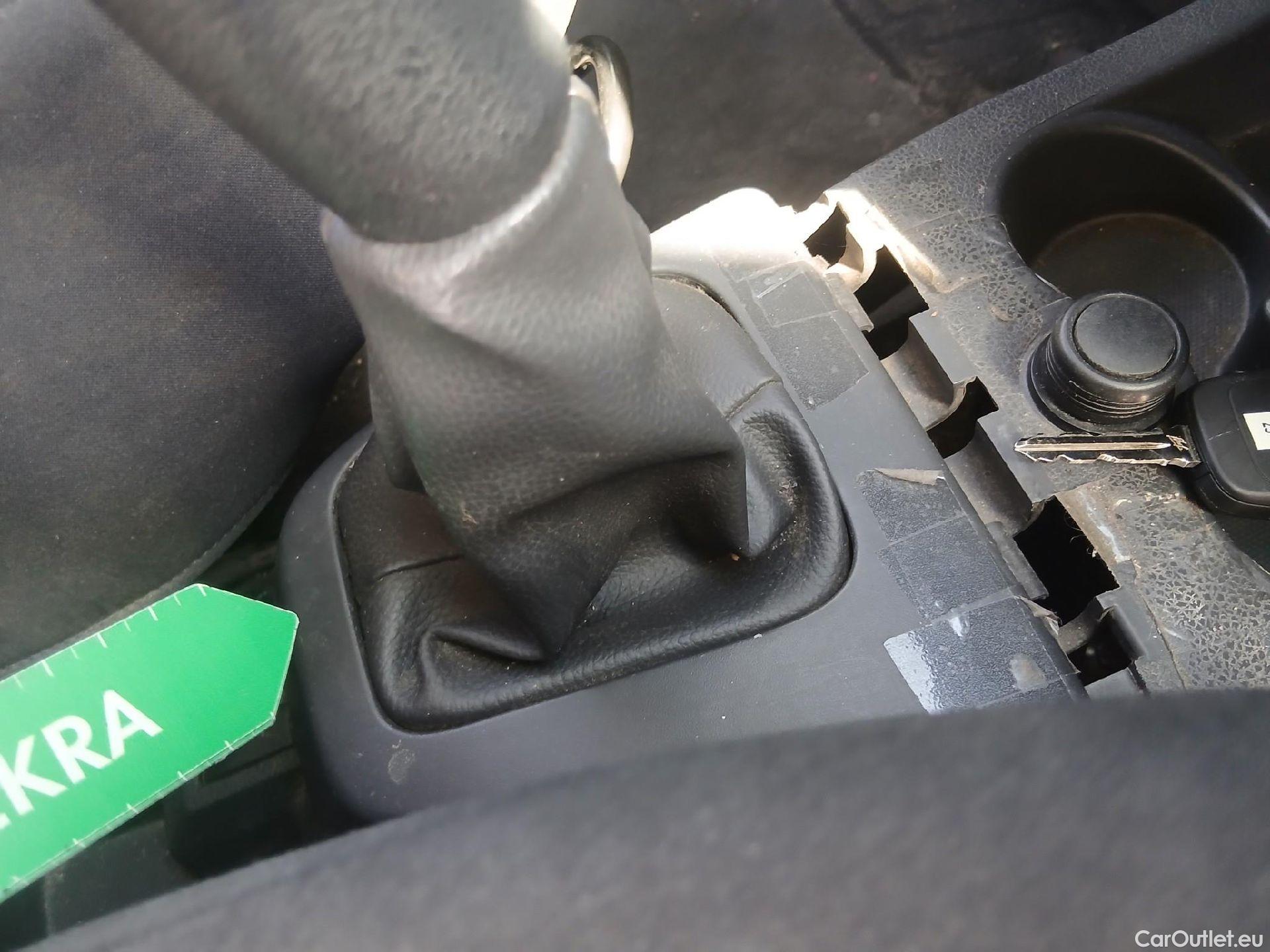 Dacia  Dokker DACIA  / 2013 / 4P / furgón derivado de turismo Van Essential dCi 55kW (75CV) #52