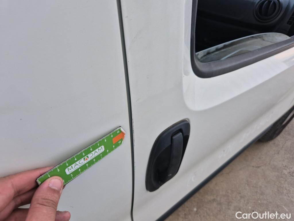  Fiat  Fiorino FIAT  / 2016 / 3P / furgón derivado de turismo Cargo Base N1 1.3 MJet 59 kW (80 CV) #37