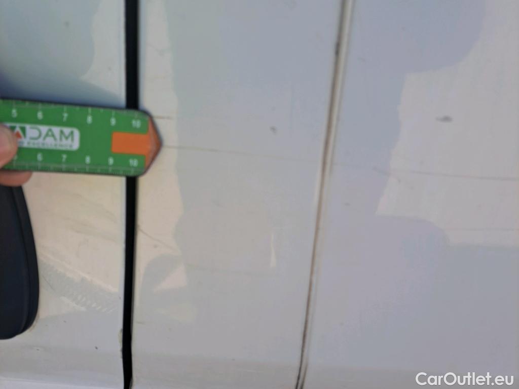  Opel  Movano OPEL  / 2021 / 4P / furgón L2H2 3.5T 2.2 BHDi 88kW #65