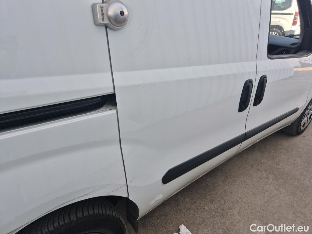  Fiat  Doblo FIAT Doblò Cargo/2015/4P/furgón derivado de turismo Cargo SX 1.6 Mjet 66kW (90CV) (AC) #24