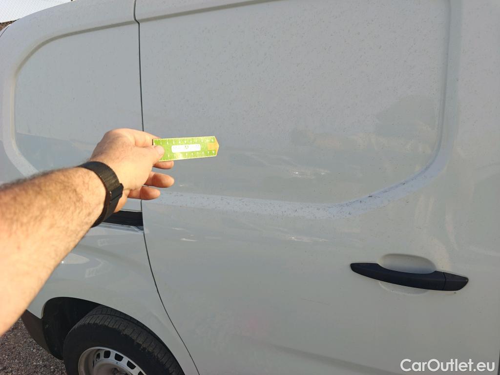  Peugeot  Partner PEUGEOT  / 2018 / 4P / furgón derivado de turismo Premium Standard 600kg BlueHDi 73kW #25