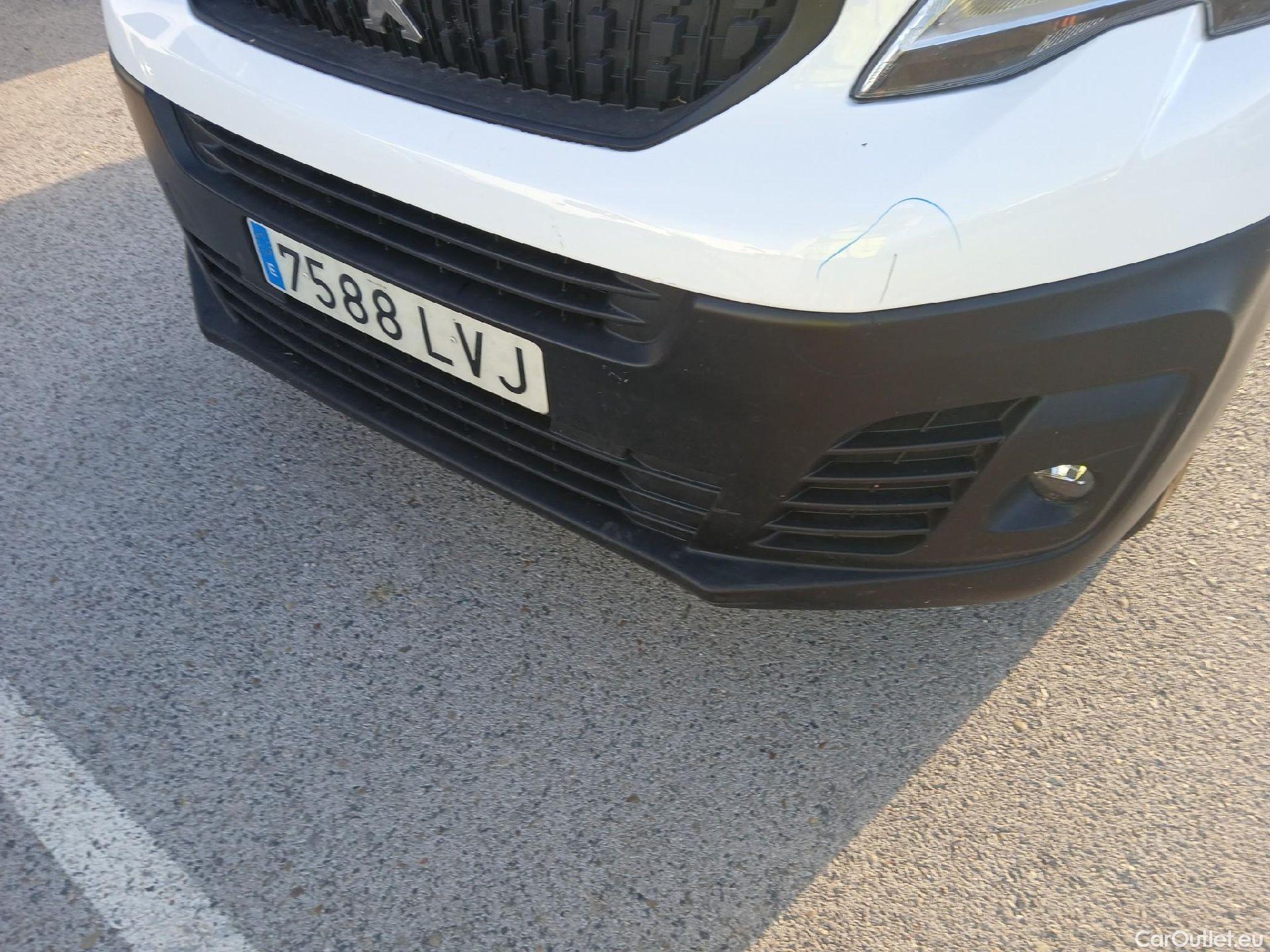  Peugeot  Expert PEUGEOT  / 2016 / 4P / furgón Furgón Premium 1.5 BlueHDi 100 Standard (AC) #7