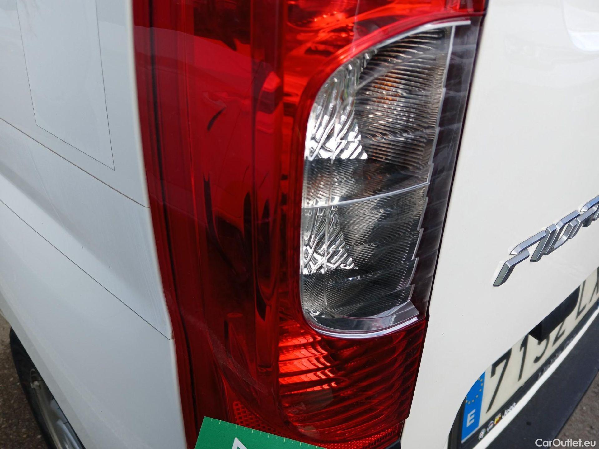  Fiat  Fiorino FIAT  / 2016 / 4P / furgón derivado de turismo Cargo SX N1 1.3 MJet 59 kW (80 CV) #32