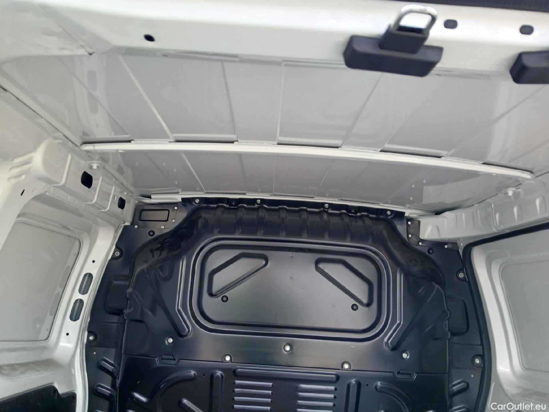 Fiat  Fiorino FIAT  / 2016 / 4P / furgón derivado de turismo Cargo SX N1 1.3 MJet 59 kW (80 CV) #11