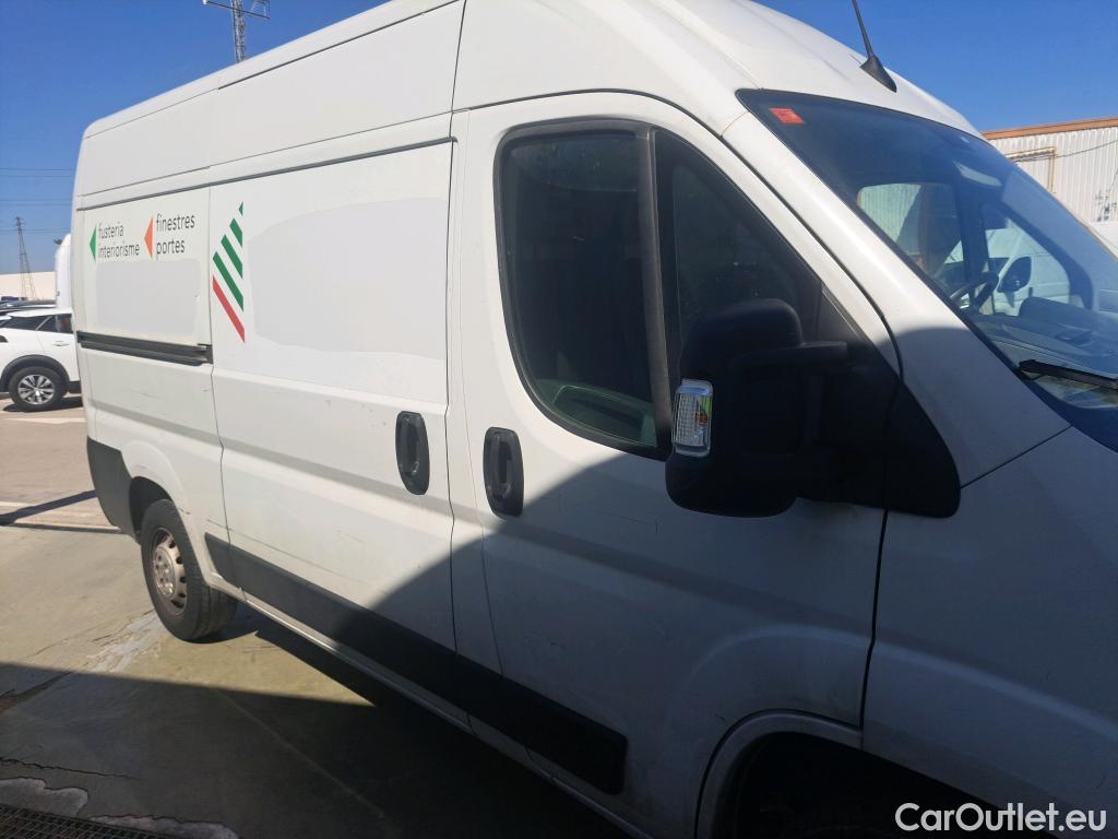  Opel  Movano OPEL  / 2021 / 4P / furgón L2H2 3.5T 2.2 BHDi 88kW #28