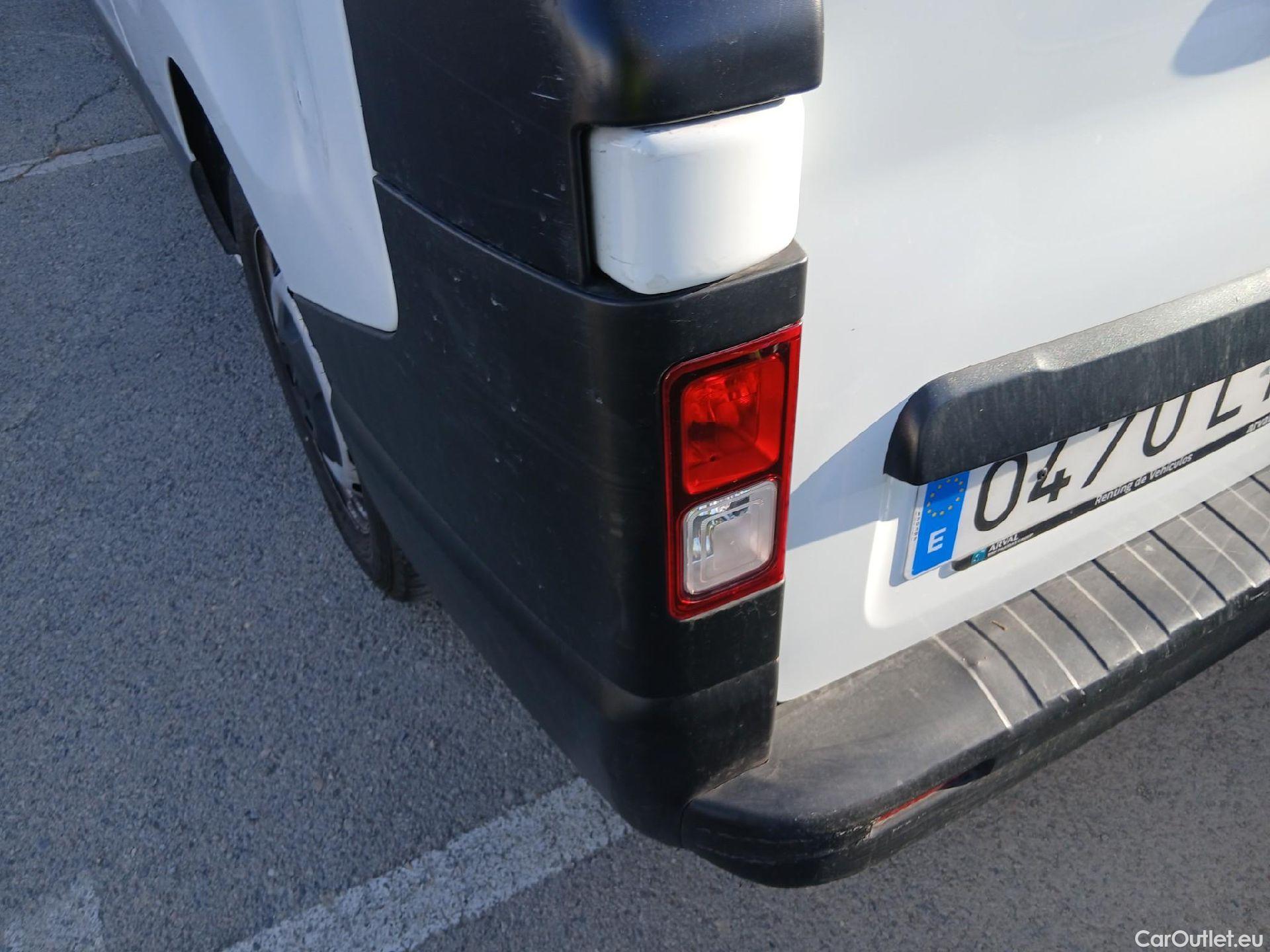  Renault  Trafic RENAULT  / 2021 / 4P / furgón Furgón L2H1 Blue dCi 96 Kw (130 CV) CUA #20