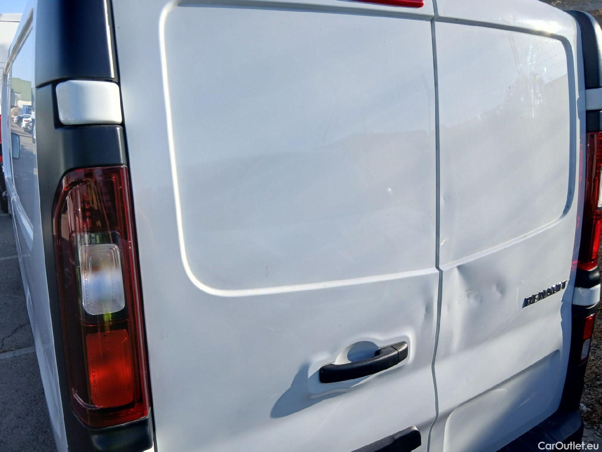  Renault  Trafic RENAULT  / 2021 / 4P / furgón Furgón L2H1 Blue dCi 96 Kw (130 CV) CUA #22