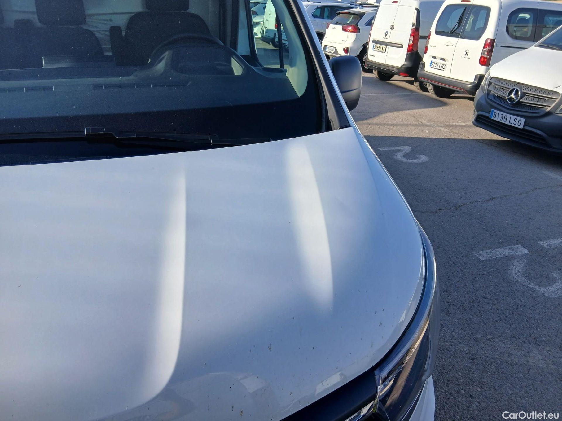  Renault  Trafic RENAULT  / 2021 / 4P / furgón Furgón L2H1 Blue dCi 96 Kw (130 CV) CUA #1