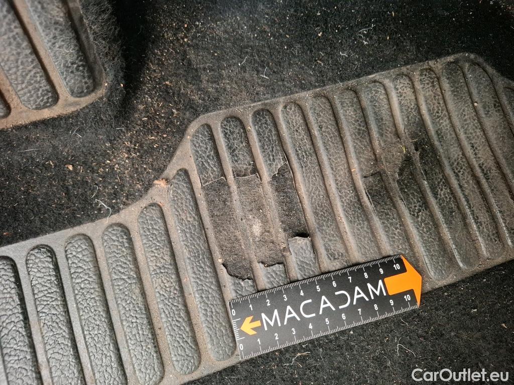  Renault  Clio  IV Air MediaNav 1.5 dCi 75CV BVM5 E6 #2