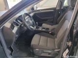  Volkswagen  Passat Volkswagen  2.0 TDI EVO 150 KM 6 biegów Business 4d #9