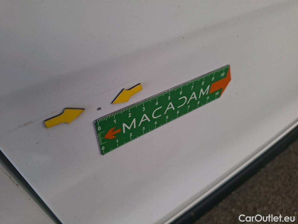  Citroen  C3  Feel 1.6 BlueHDi 75CV BVM5 E6 #32