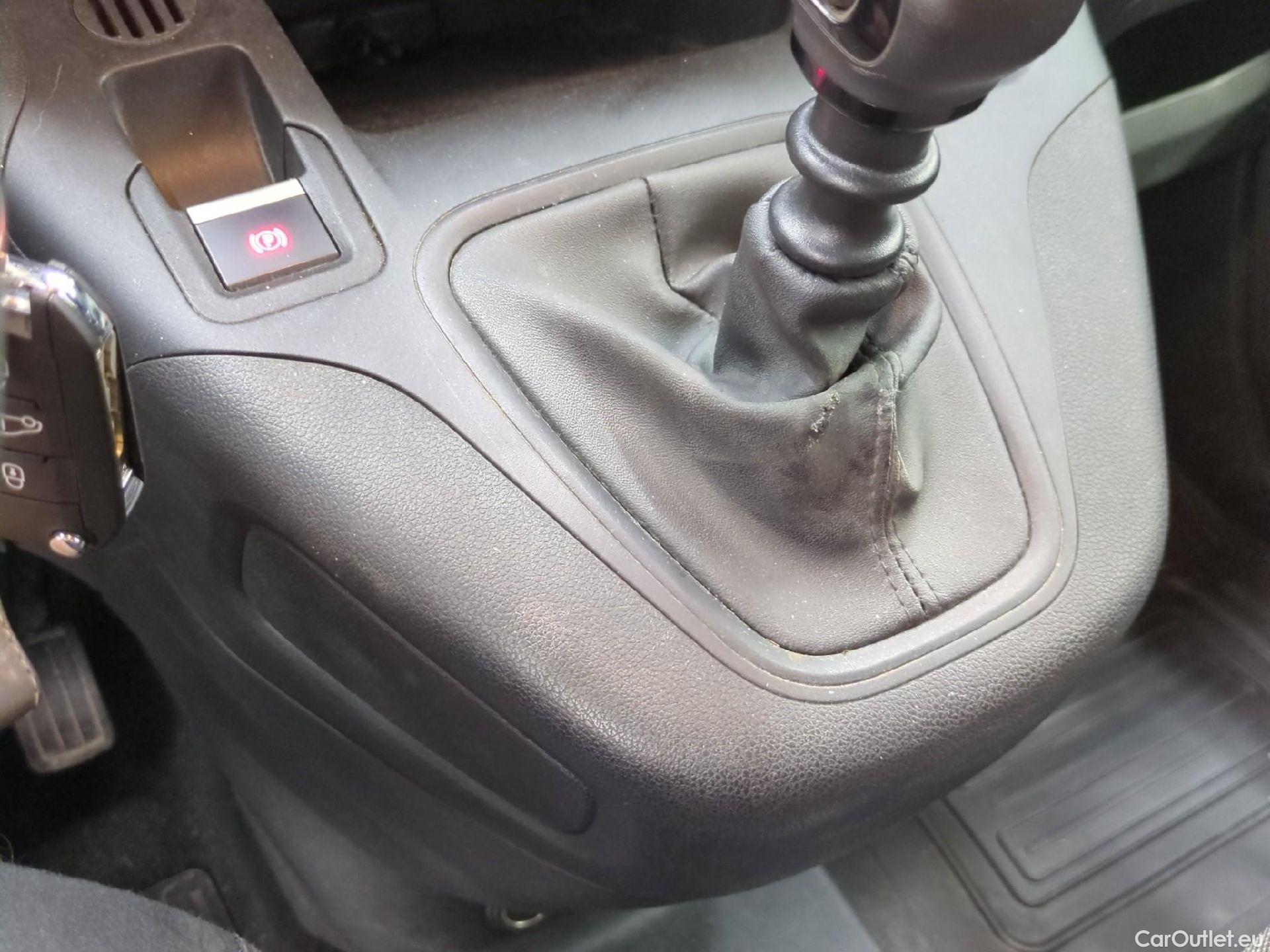  Toyota  Proace TOYOTA  City / 2019 / 4P / Fourgonnette 1.2 Medium 110 VVT-i Dynamic #3