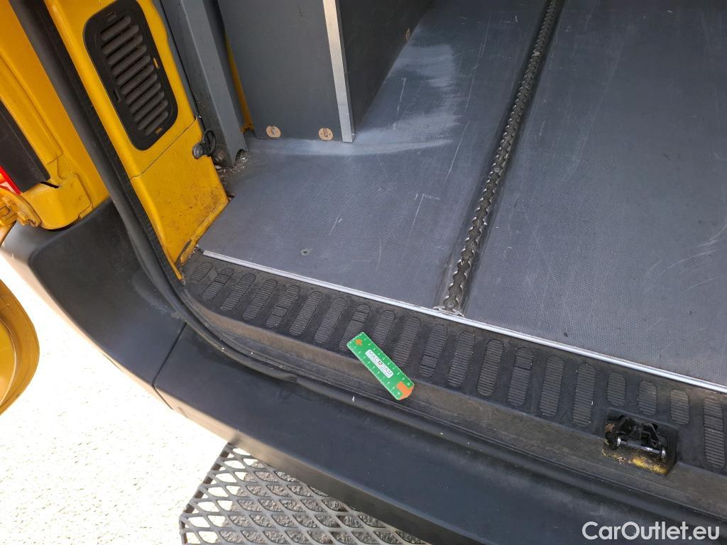  Renault  Master RENAULT  / 2019 / 4P / Fourgon tôlé FG Z.E.Tr CF F3100 L3H2 R75 AI - 19 #37