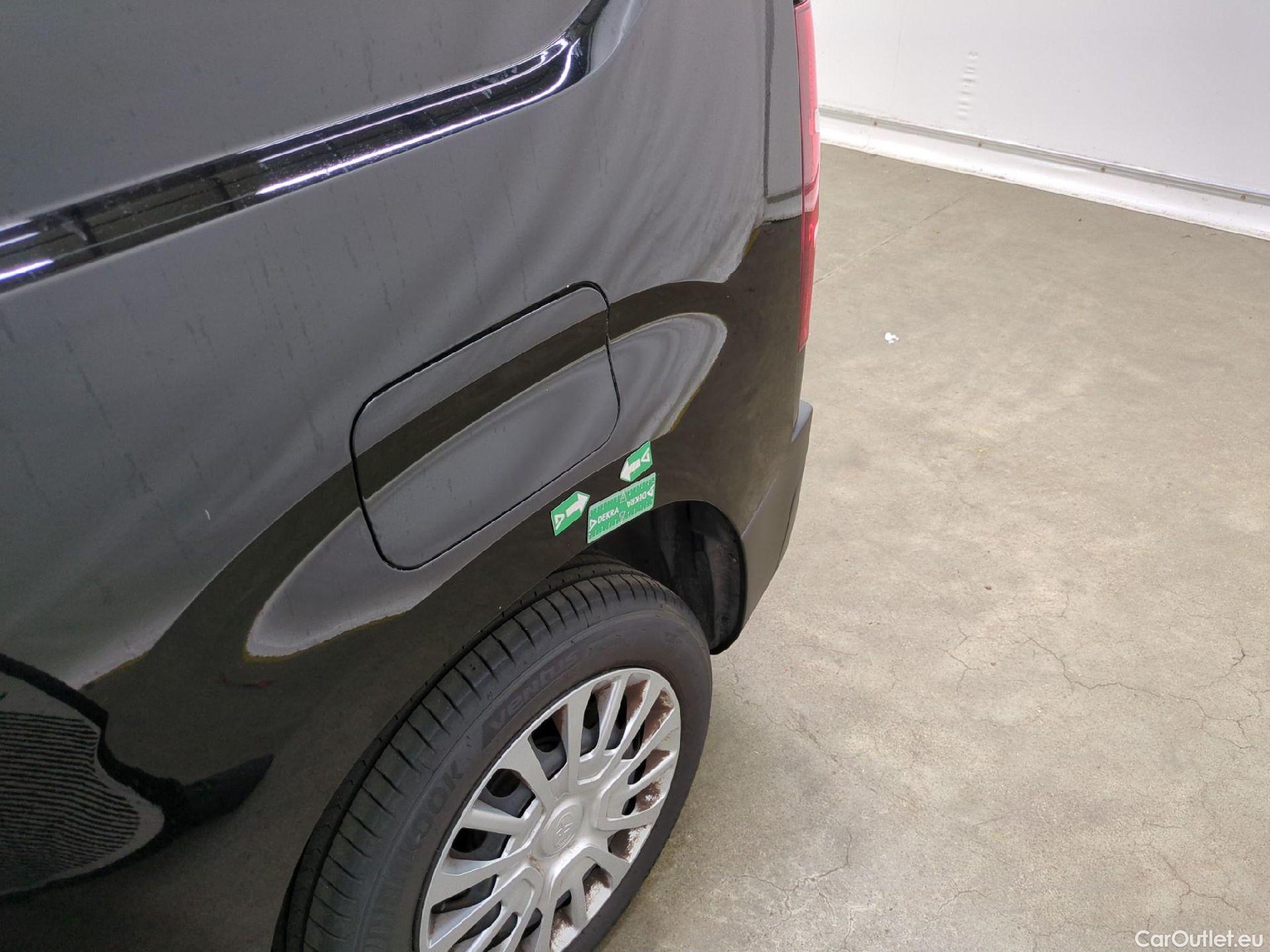  Toyota  Proace TOYOTA  City / 2019 / 4P / Fourgonnette 1.2 Medium 110 VVT-i Dynamic #21