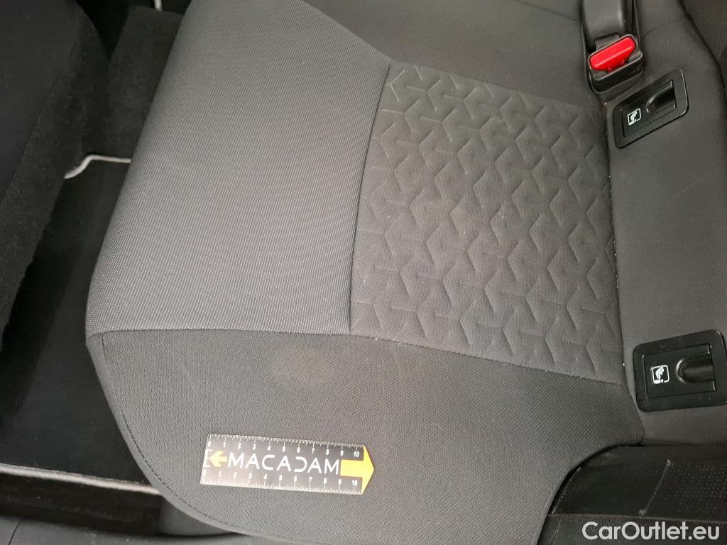  Toyota  Corolla TOYOTA  / 2018 / 5P / Berline Hybride 122h Dynamic Business Stage Acad #24