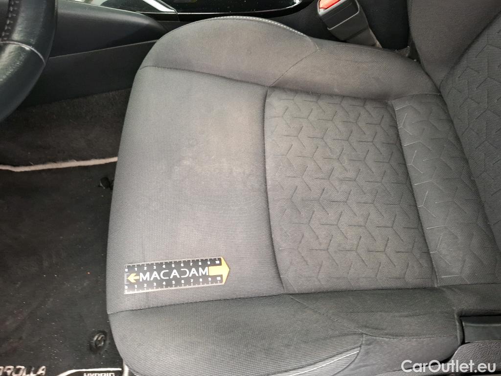  Toyota  Corolla TOYOTA  / 2018 / 5P / Berline Hybride 122h Dynamic Business Stage Acad #22