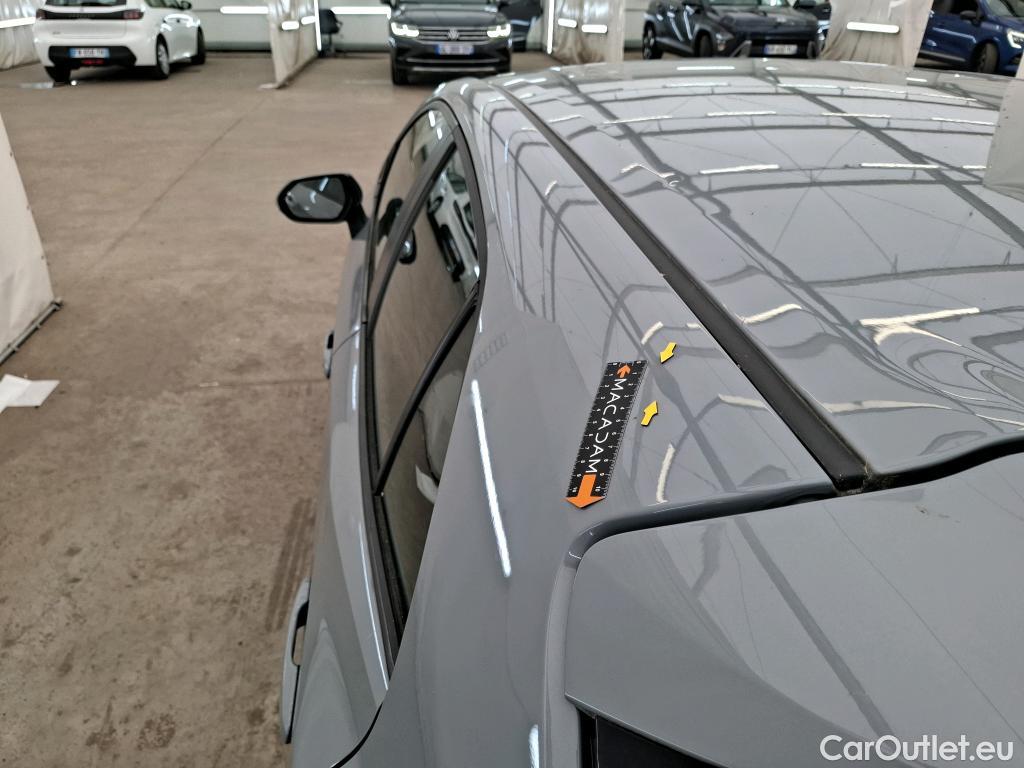  Toyota  Corolla TOYOTA  / 2018 / 5P / Berline Hybride 122h Dynamic Business Stage Acad #12