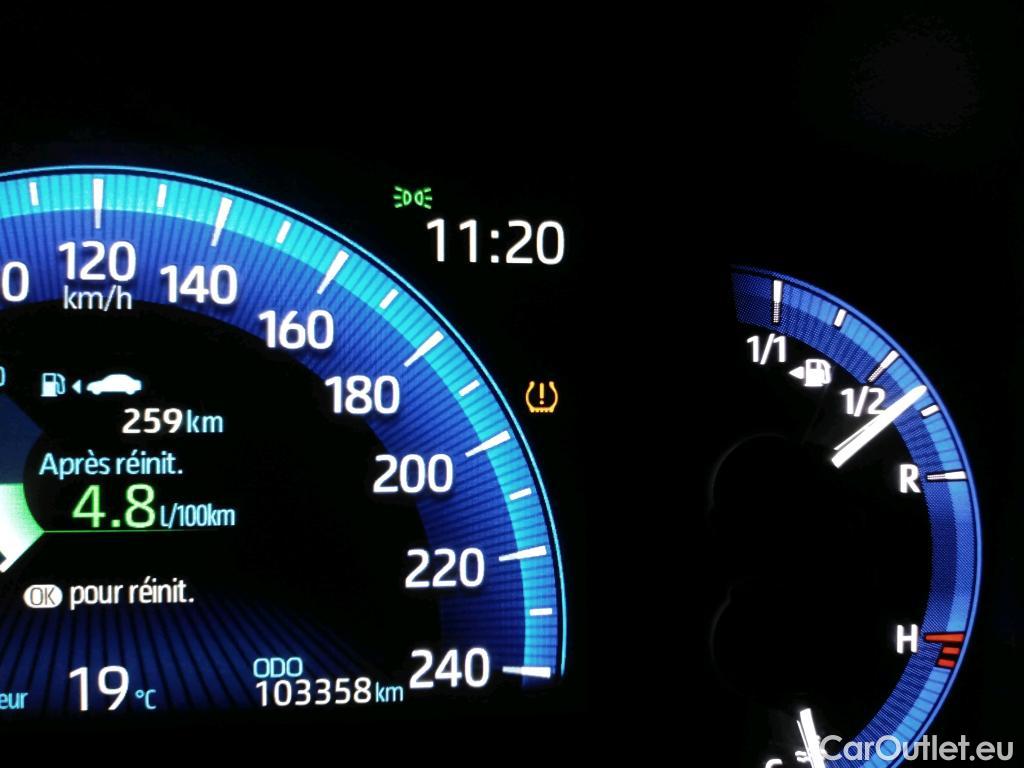  Toyota  Corolla TOYOTA  Touring Sports / 2018 / 5P / Break Hybride 122h Dynamic Business Supp Lomb #12