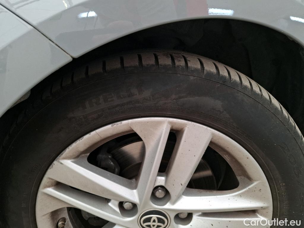  Toyota  Corolla TOYOTA  / 2018 / 5P / Berline Hybride 122h Dynamic Business Stage Acad #18