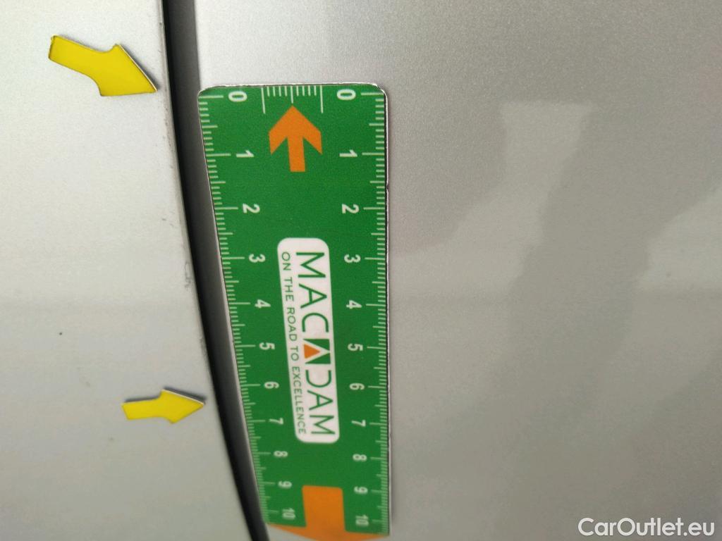  Toyota  Corolla TOYOTA  Touring Sports / 2018 / 5P / Break Hybride 122h Dynamic Business Supp Lomb #18