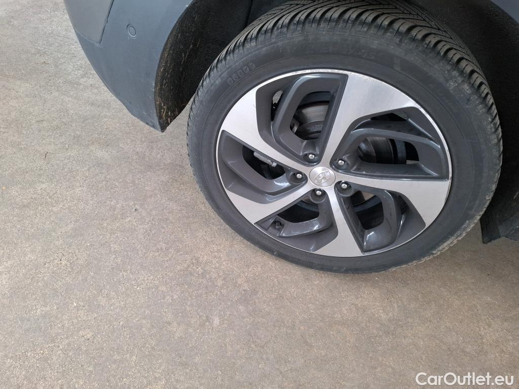  Hyundai  Tucson  Executive 2WD 1.7 CRDi 140CV BVA7 E6 #7