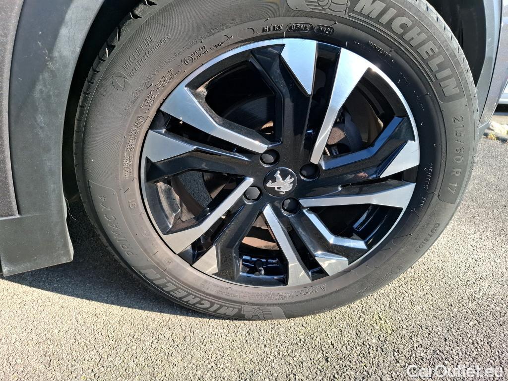  Peugeot  2008  Allure Business 1.2 PureTech 130CV BVM6 E6d #16