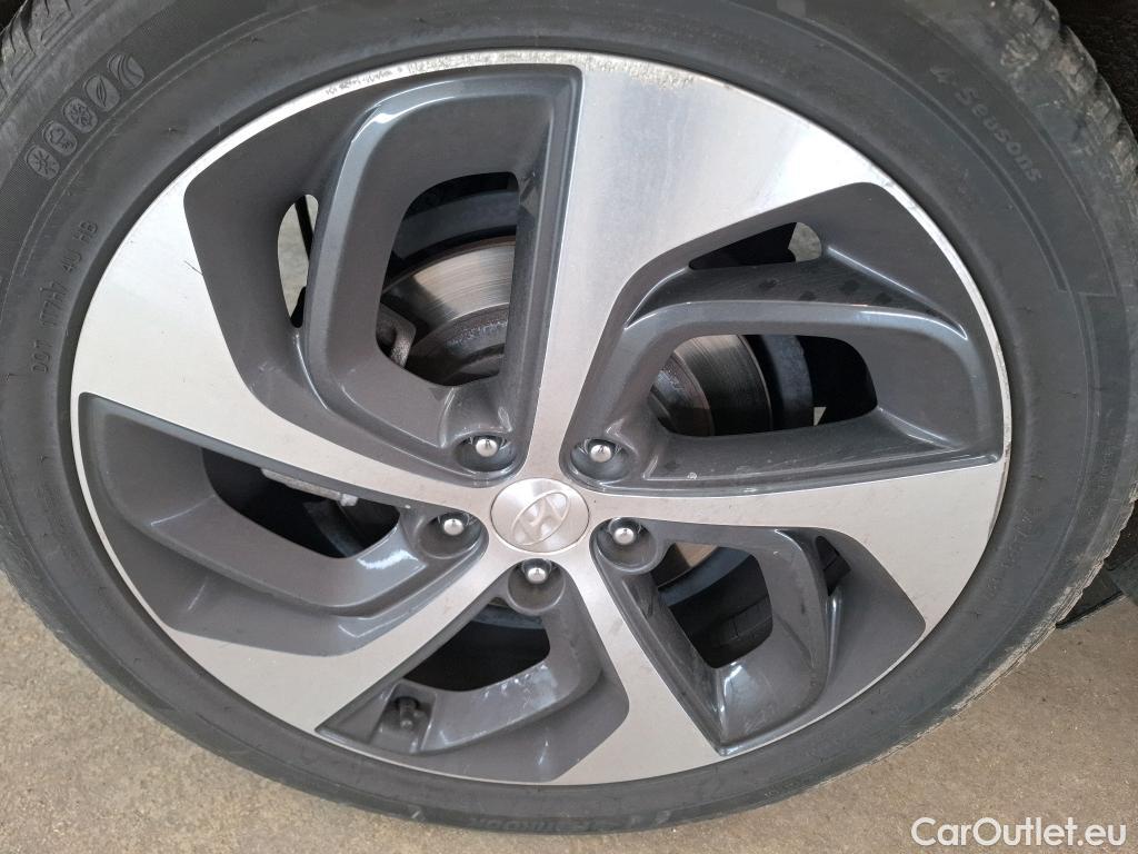  Hyundai  Tucson  Executive 2WD 1.7 CRDi 140CV BVA7 E6 #8