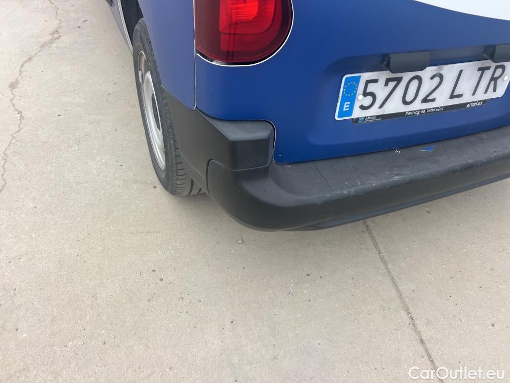  Peugeot  Partner PEUGEOT  / 2018 / 3P / furgón derivado de turismo Pro Standard 600kg BlueHDi 73kW #25