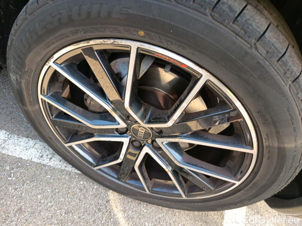  Audi  Q5 AUDI  / 2020 / 5P / todoterreno Black line 40 TDI 150kW quattro-ultra #3
