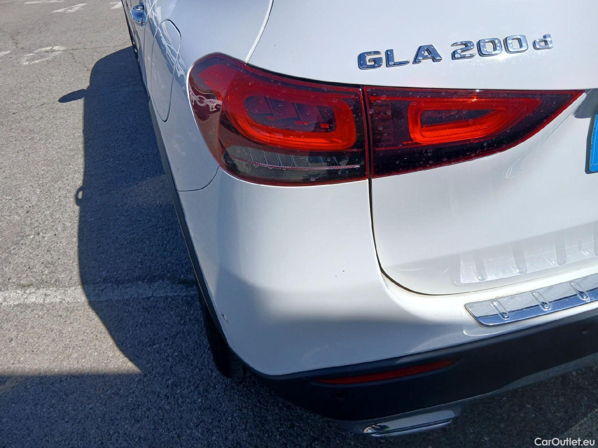  Mercedes  GLA MERCEDES-BENZ  / 2020 / 5P / todoterreno  200 D #19