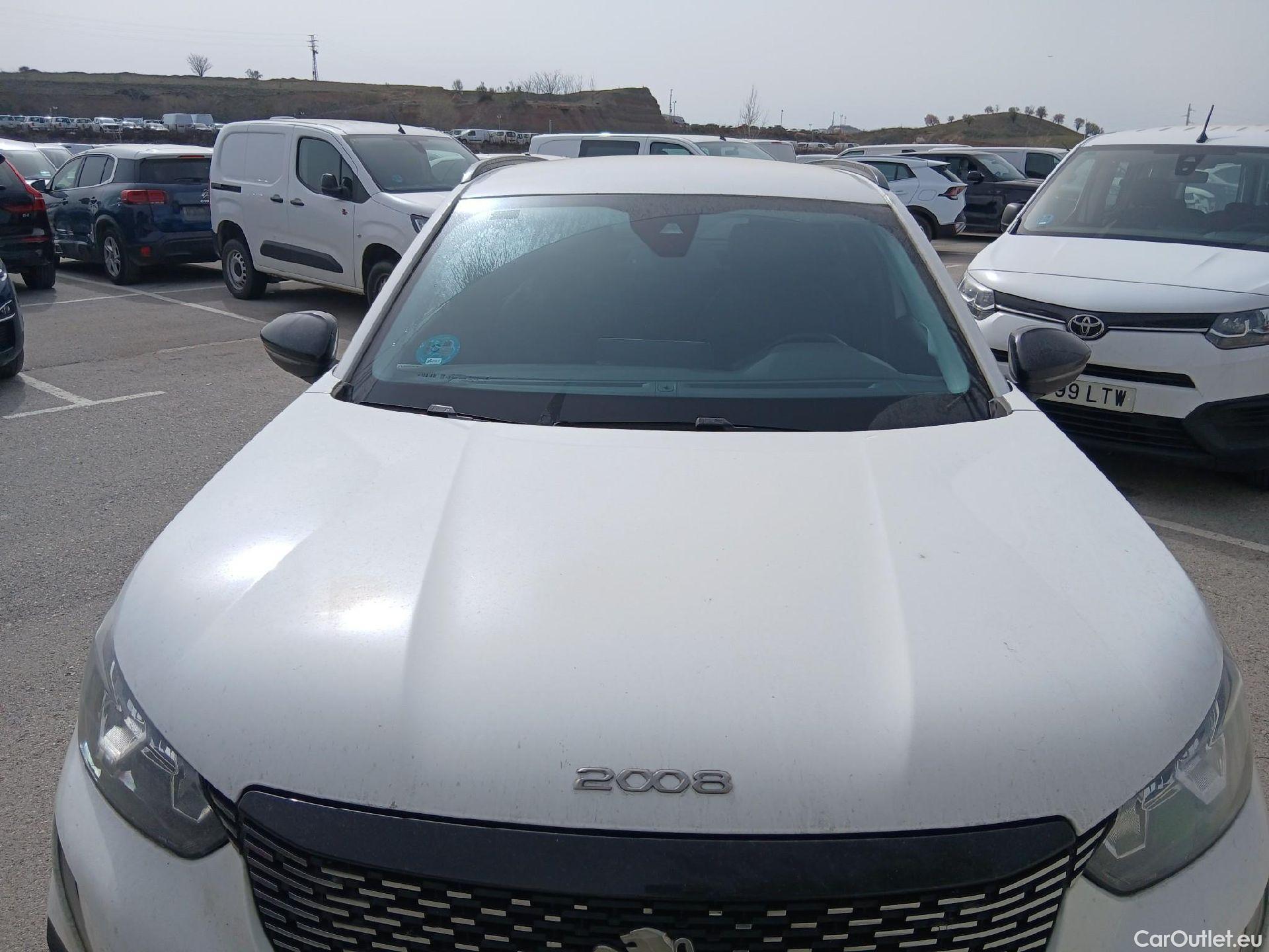  Peugeot  2008 PEUGEOT  / 2019 / 5P / todoterreno Allure BlueHDI 81kW (110CV) #2