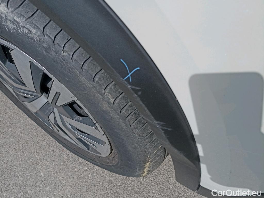  Peugeot  2008 PEUGEOT  / 5P / Active Pack BlueHDI 130 CV EAT8 #18