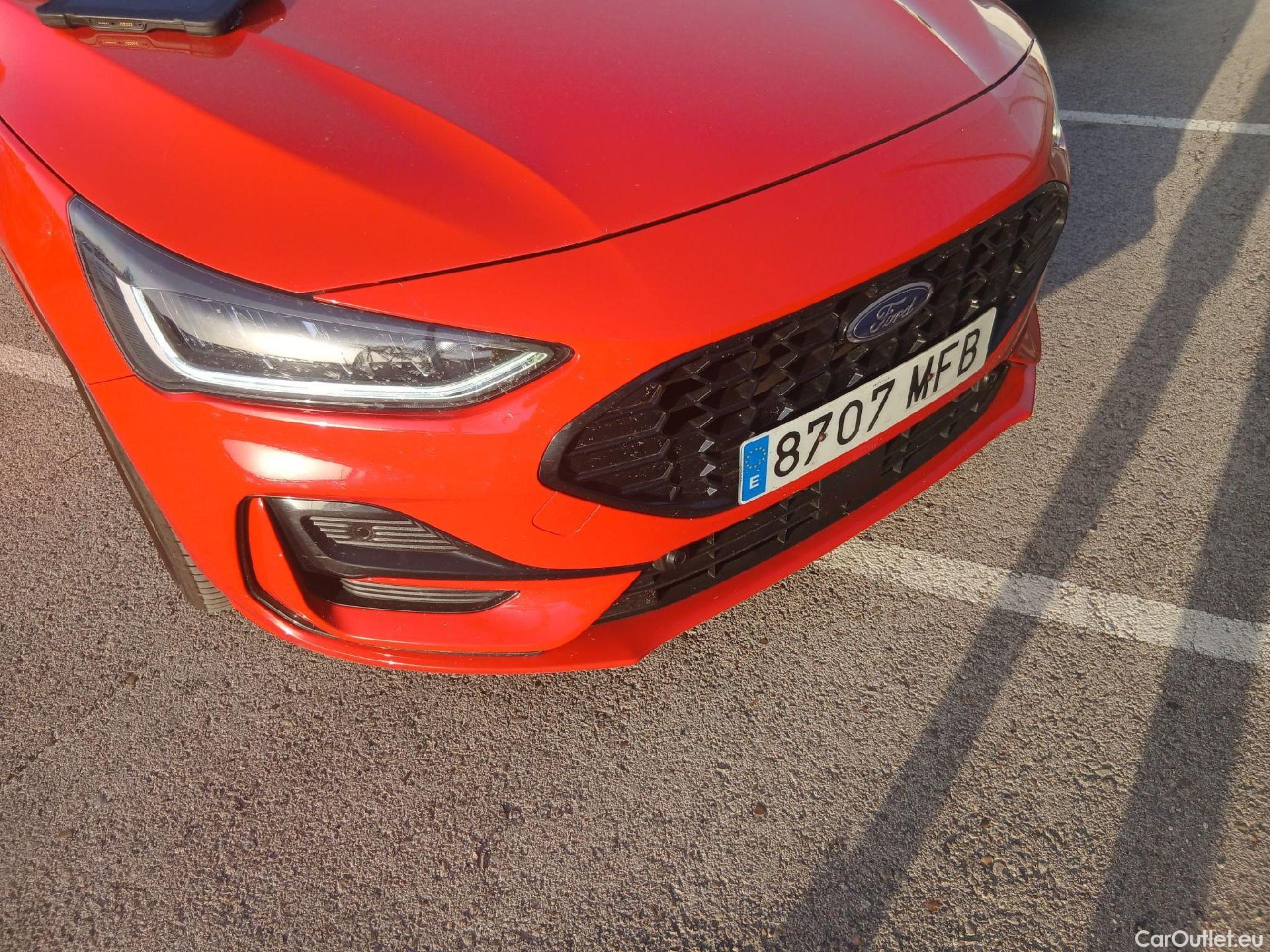  Ford  Focus FORD  / 2018 / 5P / berlina con portón 1.0 Ecoboost MHEV 92kW ST-Line #4