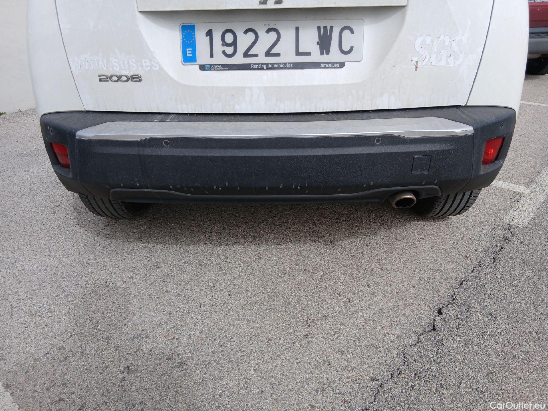  Peugeot  2008 PEUGEOT  / 2019 / 5P / todoterreno Allure BlueHDI 81kW (110CV) #35
