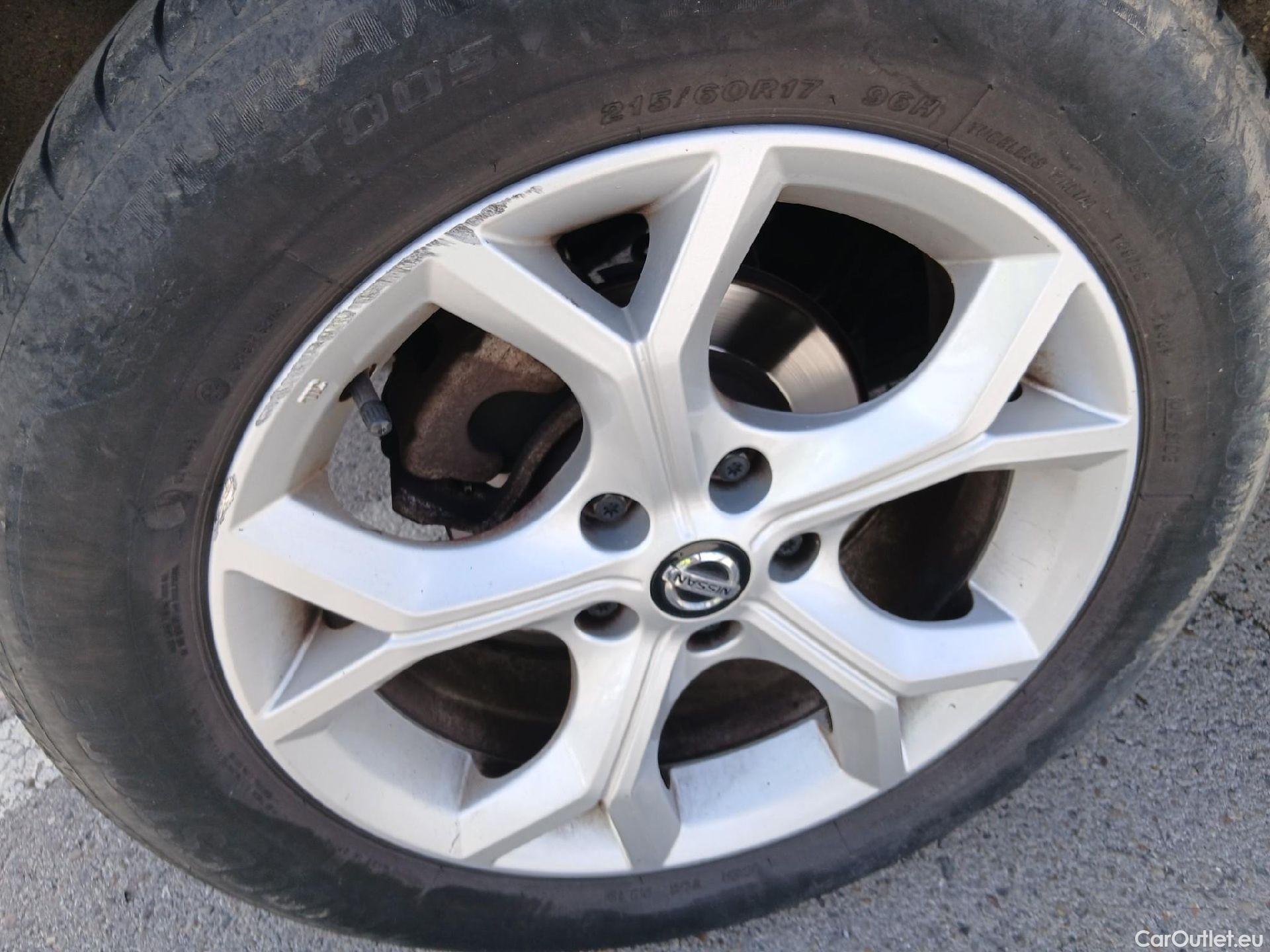  Nissan  Juke NISSAN  / 2019 / 5P / crossover DIG-T 86 kW (117 CV) 6 M/T N-CONNECTA #19