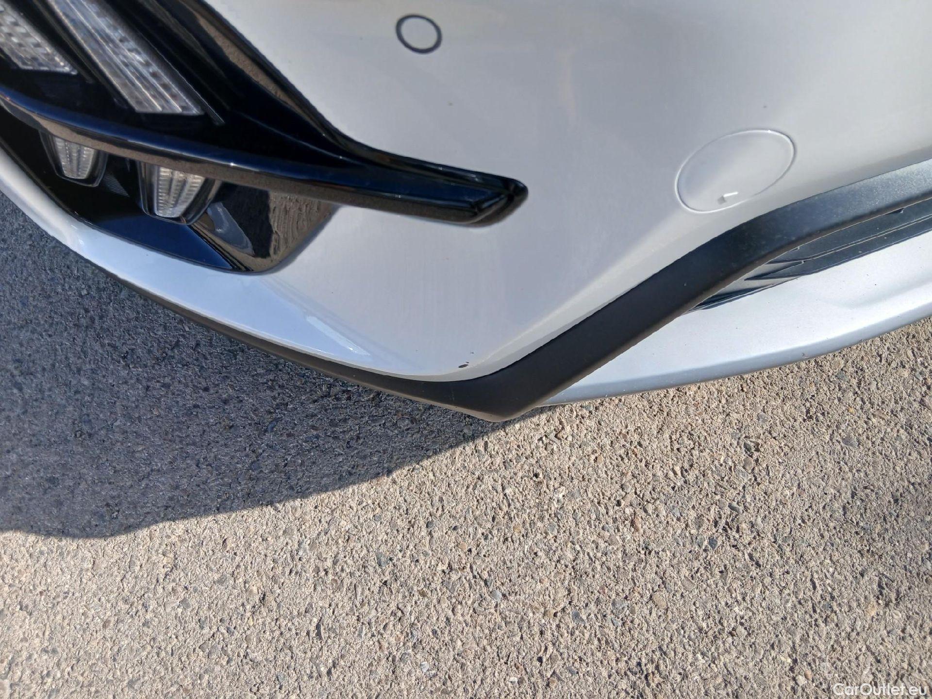 KIA  Niro KIA  / 2019 / 5P / crossover 1.6 GDi HEV 104kW (141CV) Emotion #2