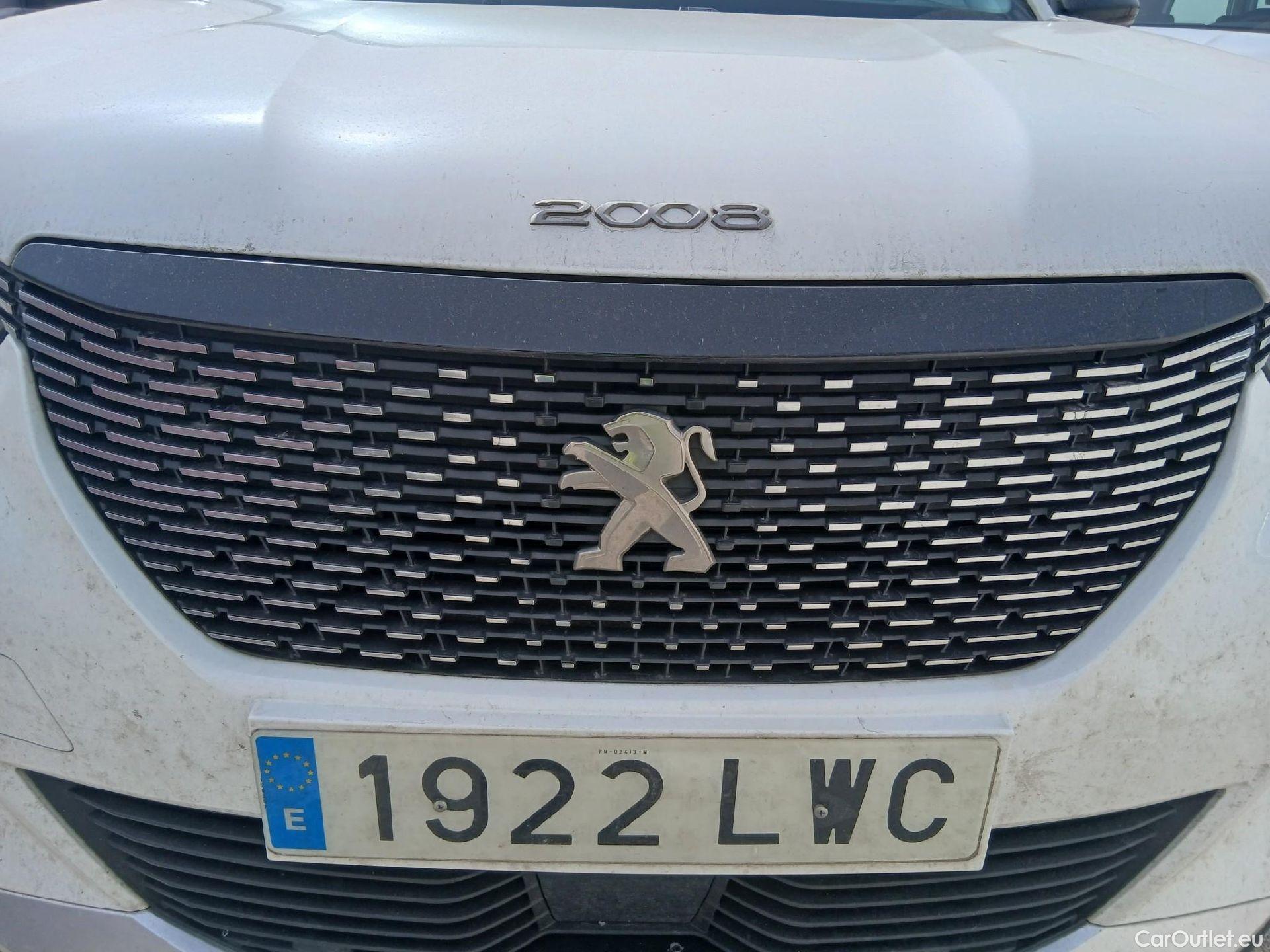  Peugeot  2008 PEUGEOT  / 2019 / 5P / todoterreno Allure BlueHDI 81kW (110CV) #6