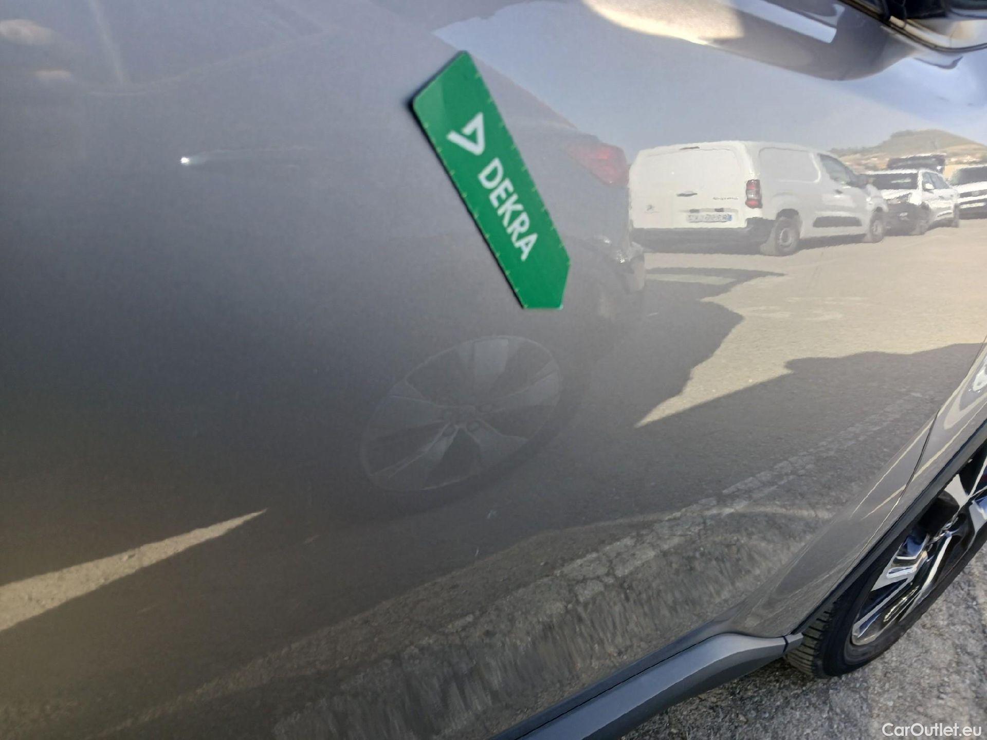  Toyota  C-HR TOYOTA  / 2016 / 5P / todoterreno 1.8 125H Advance (CX) #44