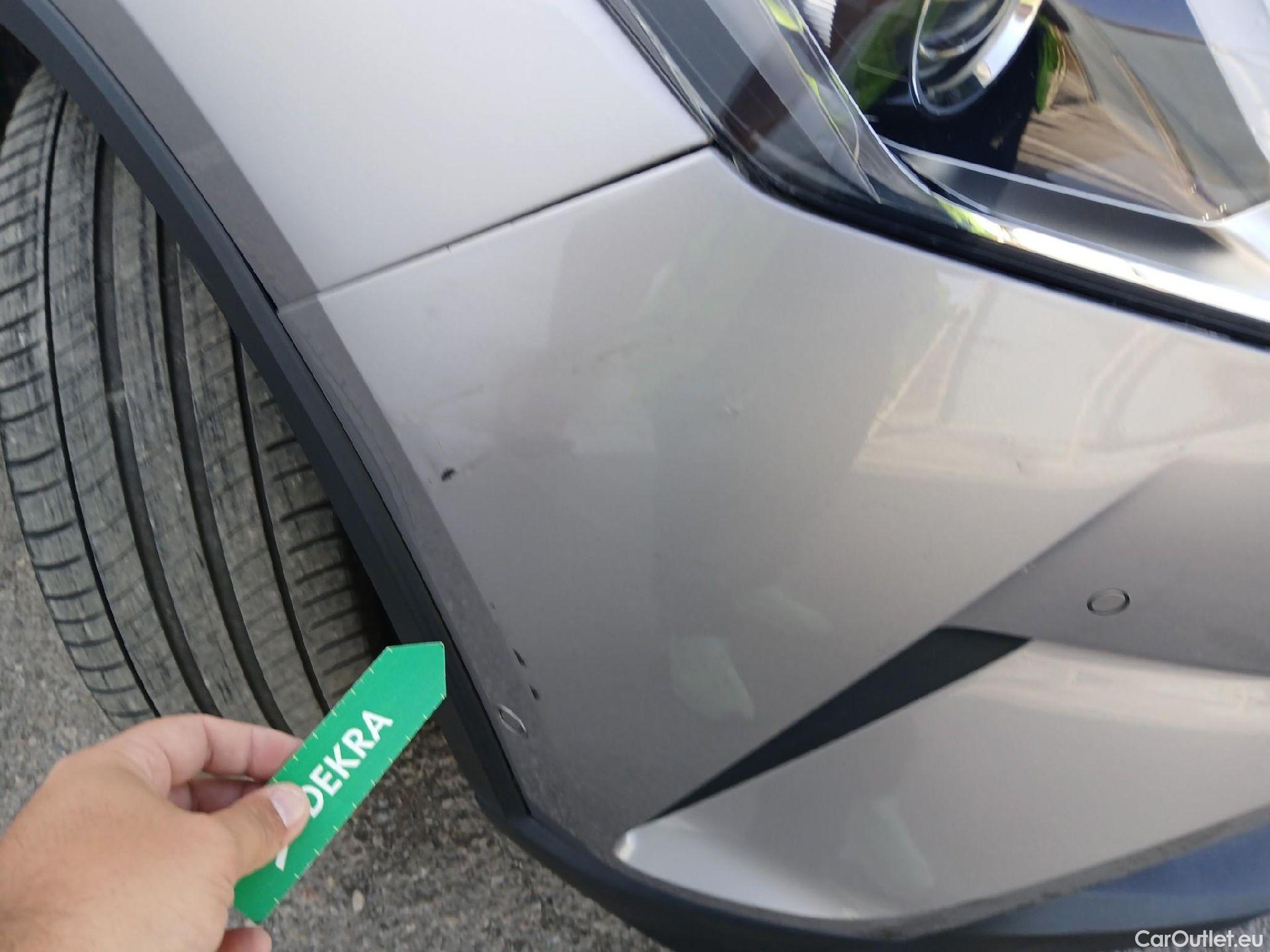  Toyota  C-HR TOYOTA  / 2016 / 5P / todoterreno 1.8 125H Advance (CX) #9