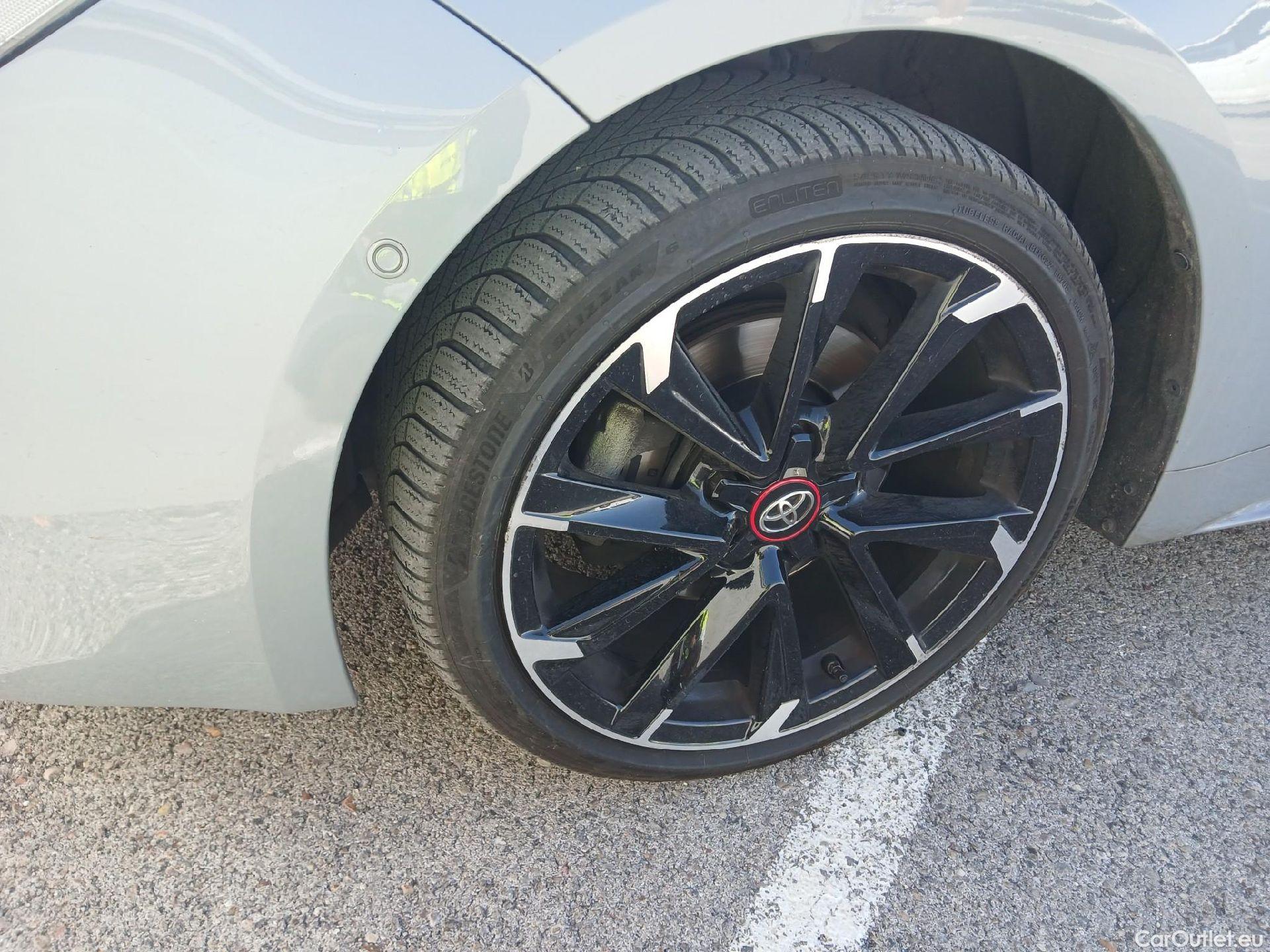  Toyota  Corolla TOYOTA  / 2019 / 5P / familiar 2.0 180H GR-SPORT E-CVT TOURING SPORT #13