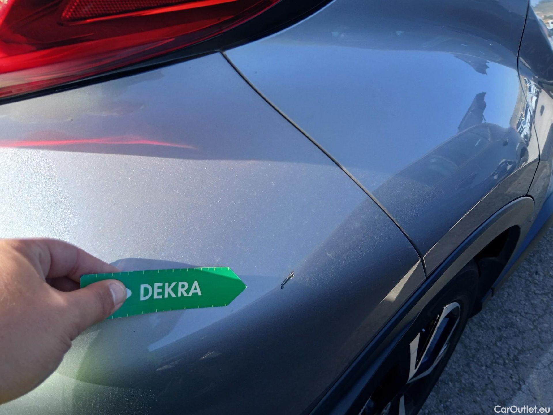  Toyota  C-HR TOYOTA  / 2016 / 5P / todoterreno 1.8 125H Advance (CX) #25