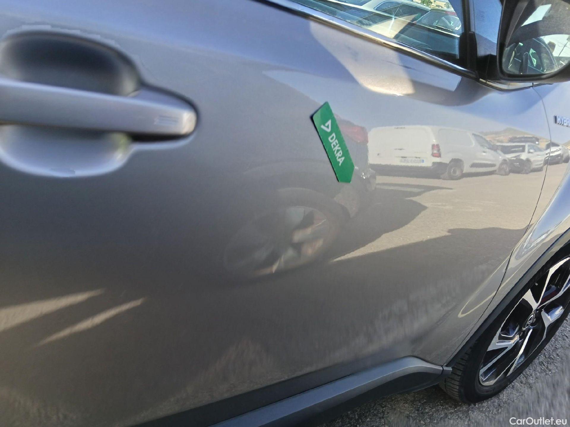  Toyota  C-HR TOYOTA  / 2016 / 5P / todoterreno 1.8 125H Advance (CX) #45