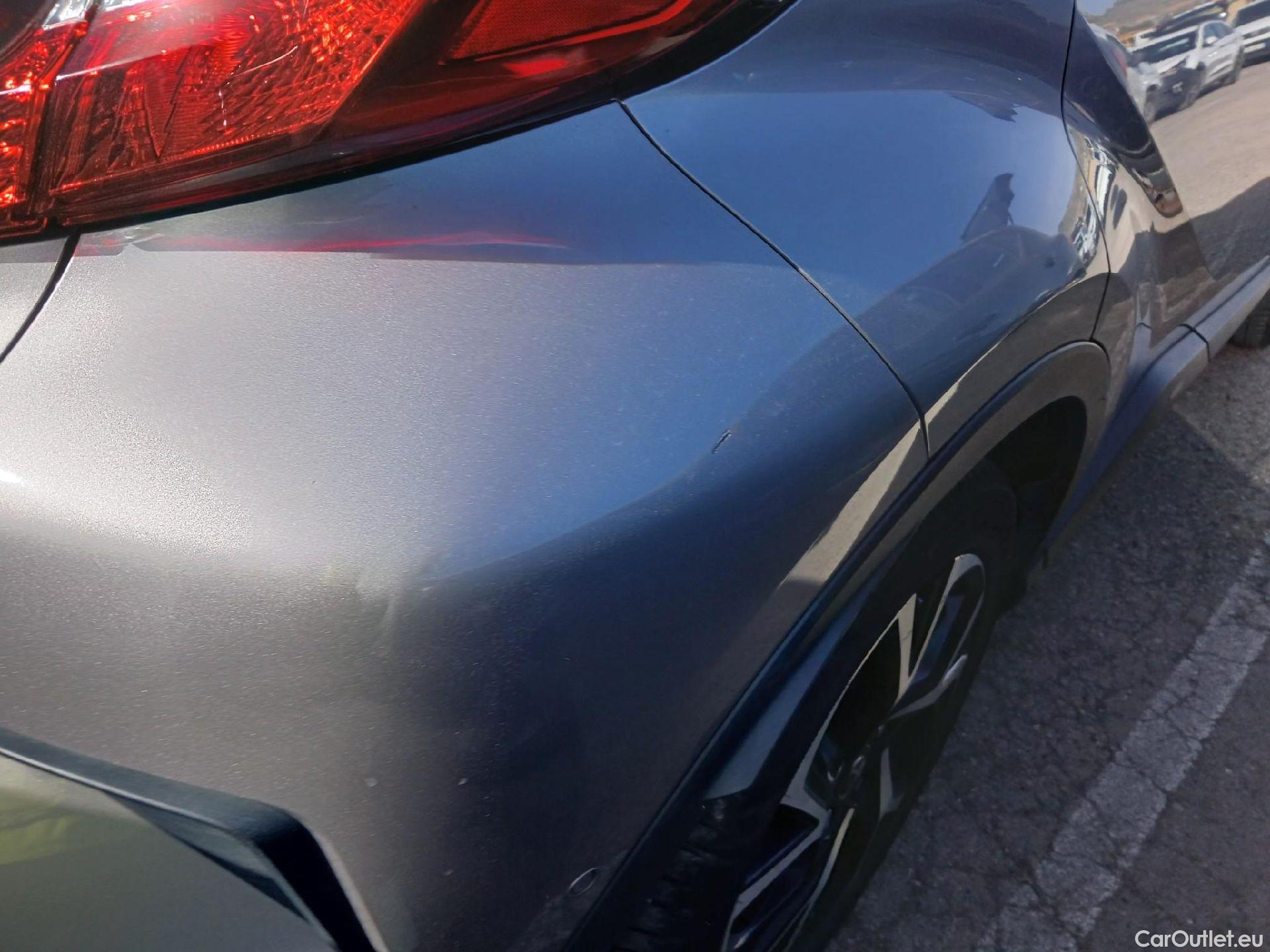  Toyota  C-HR TOYOTA  / 2016 / 5P / todoterreno 1.8 125H Advance (CX) #23