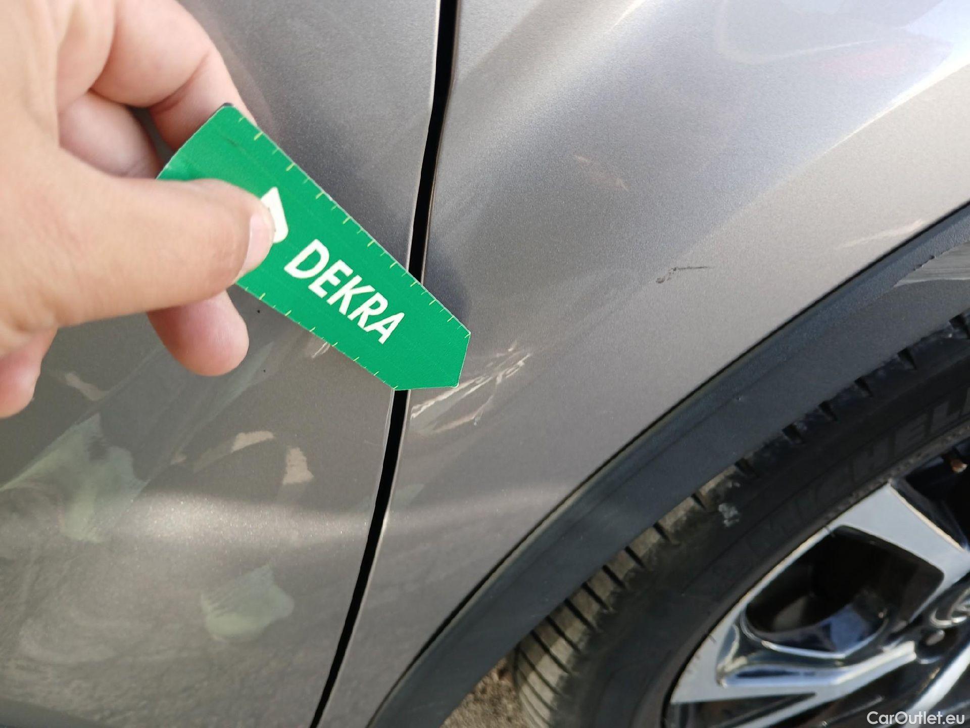  Toyota  C-HR TOYOTA  / 2016 / 5P / todoterreno 1.8 125H Advance (CX) #48