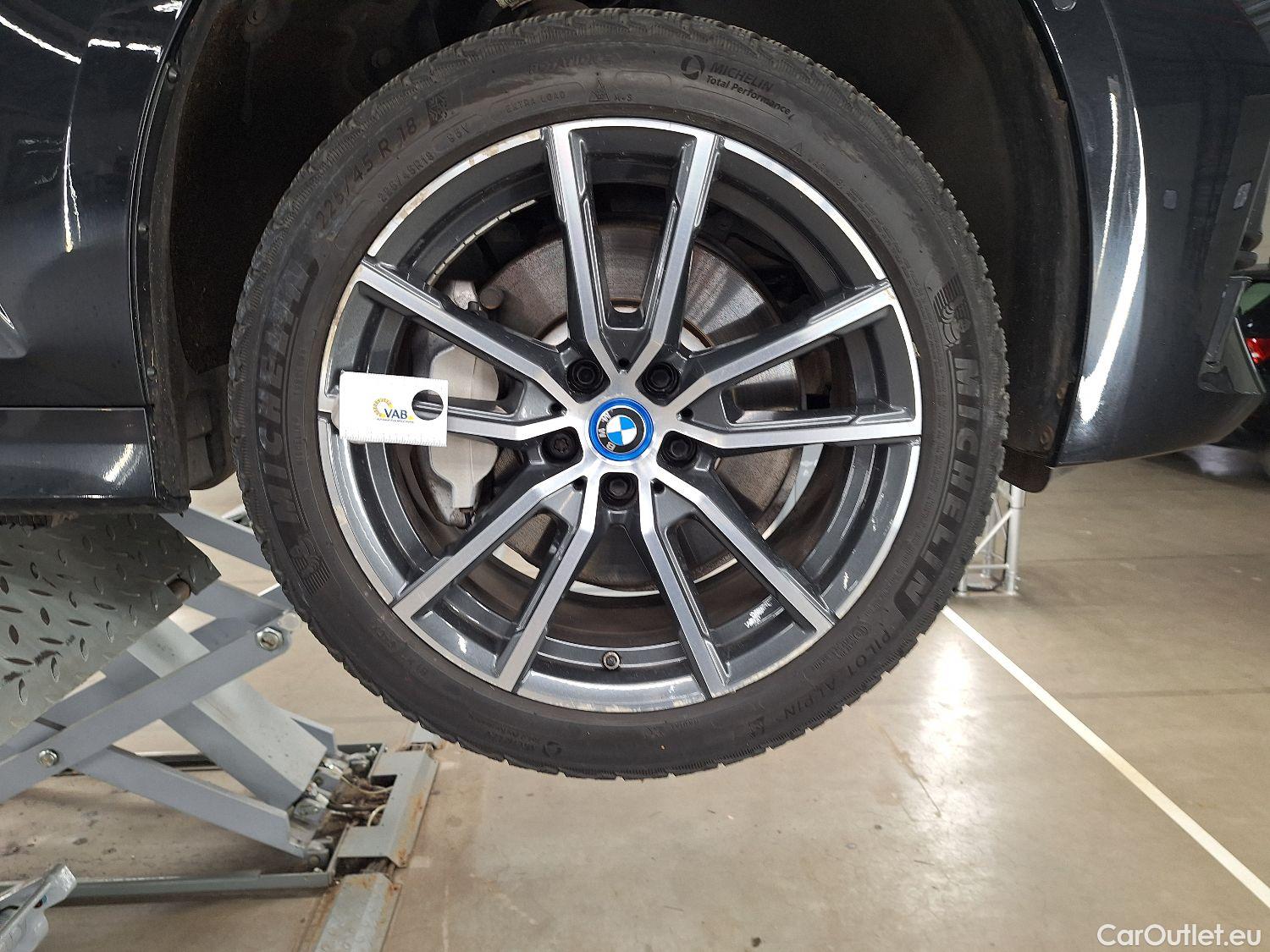  Bmw  Serie 3 BMW, 3-serie To. '18 PHEV, BMW 3 Reeks Touring 330e (215 kW) 5d #1